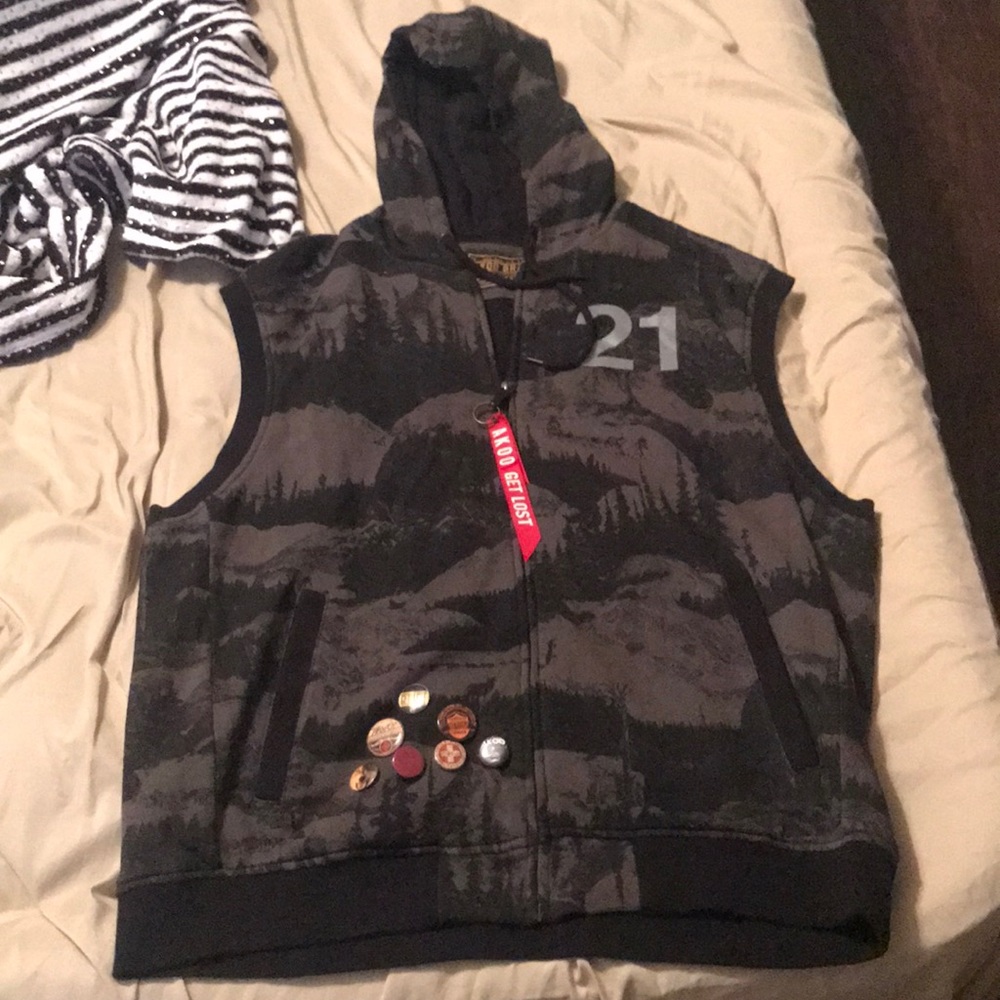 Akoo vest